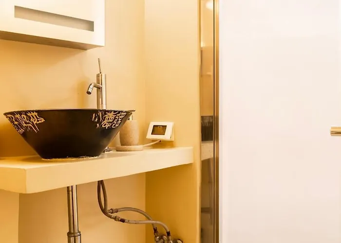 Monti Stay- Steps From Colosseum Apartamento